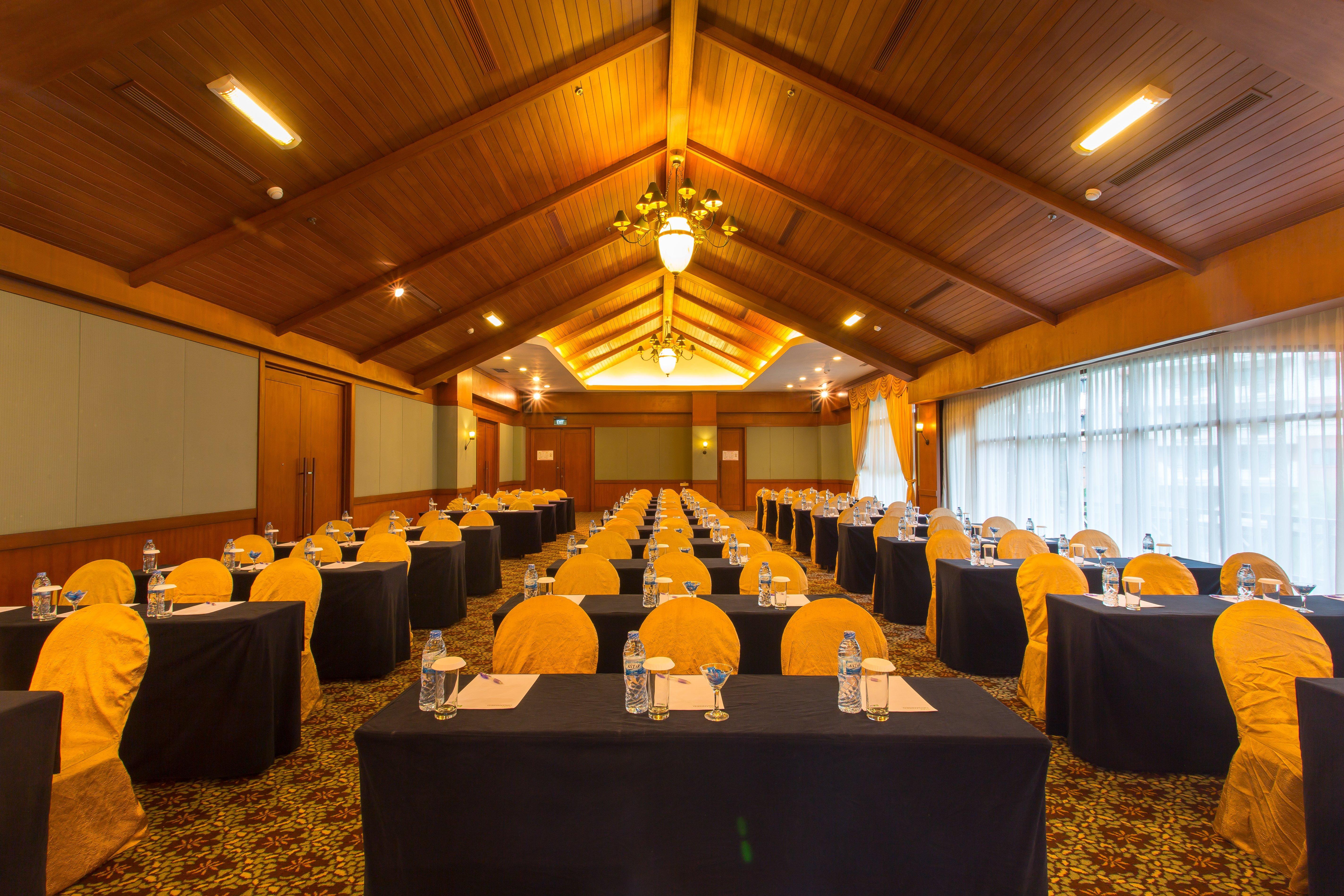 Holiday Inn Resort Batam By Ihg Sekupang Exterior photo