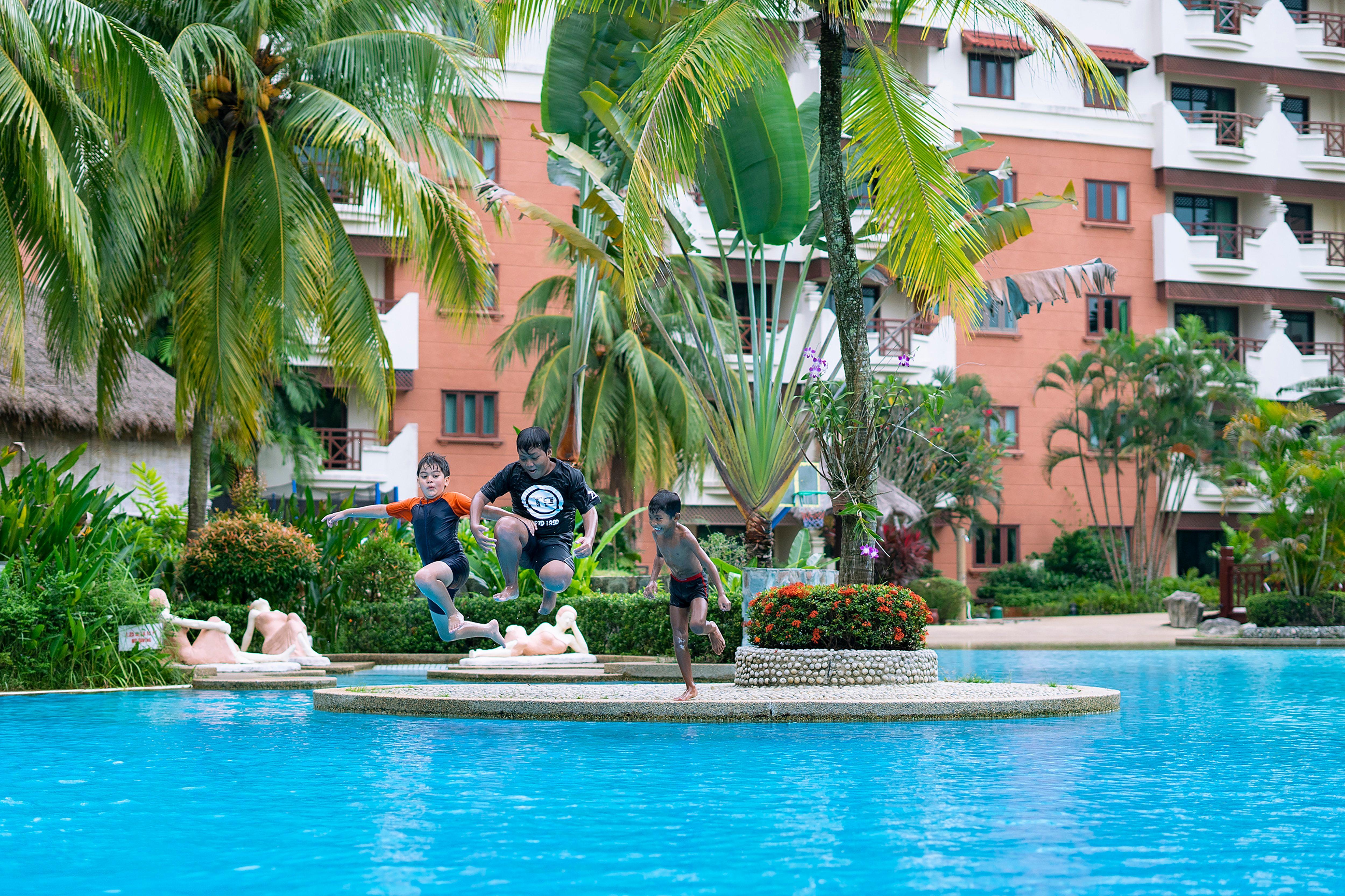 Holiday Inn Resort Batam By Ihg Sekupang Exterior photo